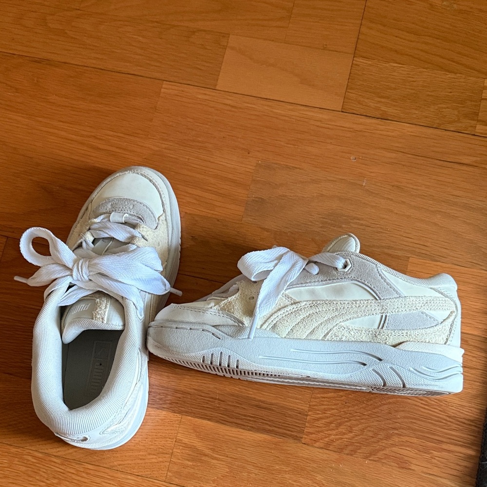 Puma 180 TrainersWhite Low-Top Sneakers with Subtle Cream Accents